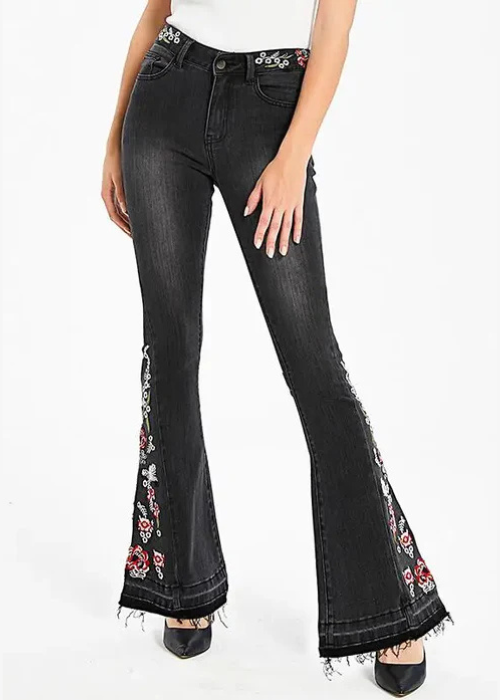 Broderade svarta flare jeans med blommönster