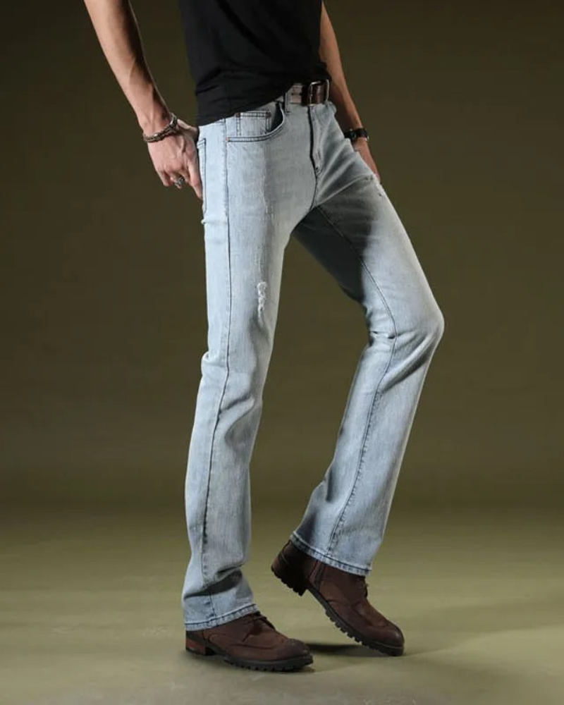 Utsvängda jeans för herr