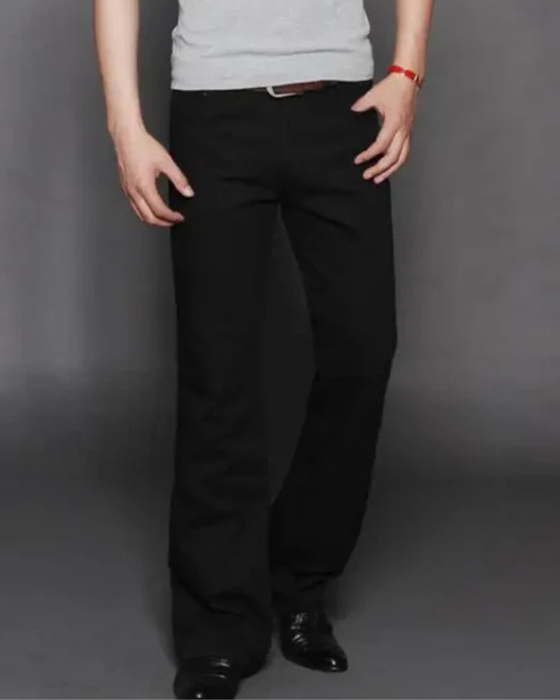 Utsvängda jeans herr