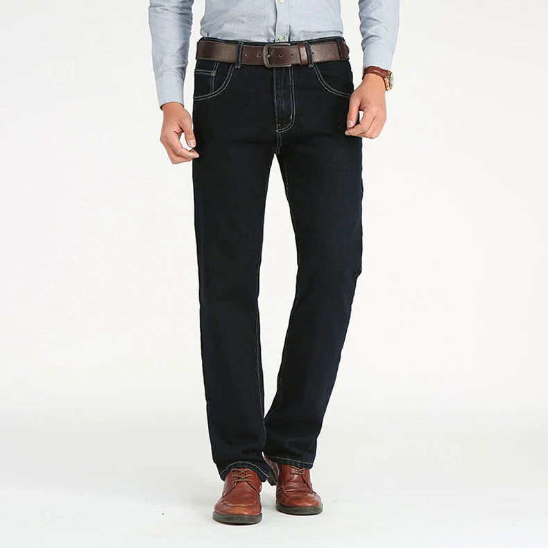 Klassiska raka jeans för män