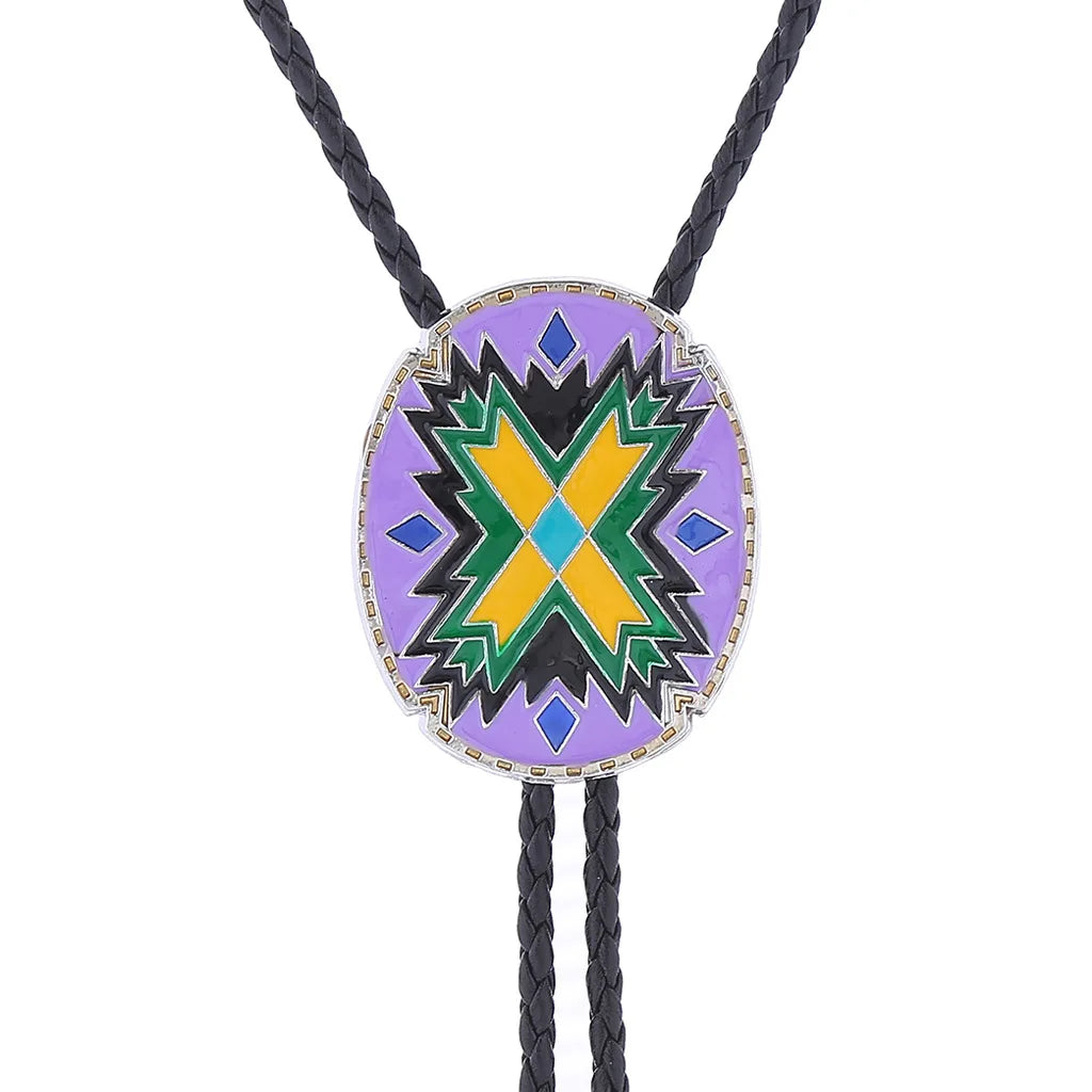 Bolo tie i justerbart läder med färgstarkt totemmönster