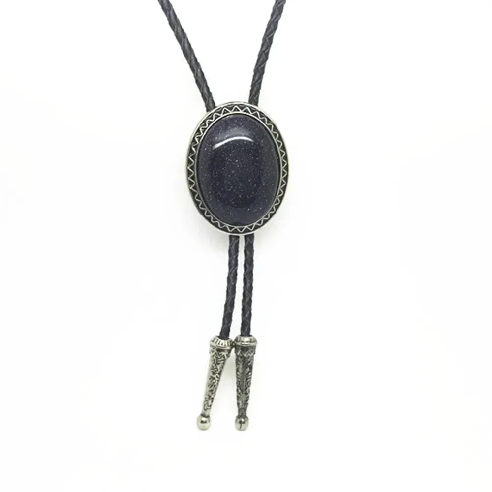 Bolo tie med glasdetalj och ovalt vintagehänge