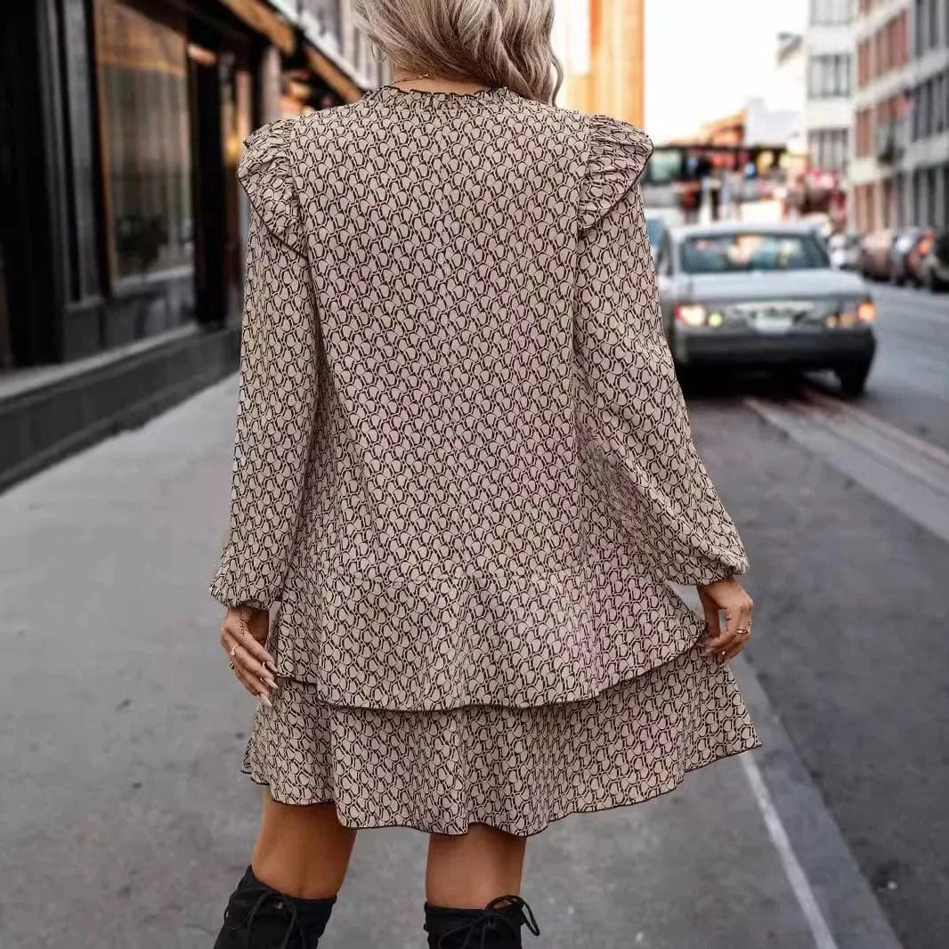 Beige långärmad klänning