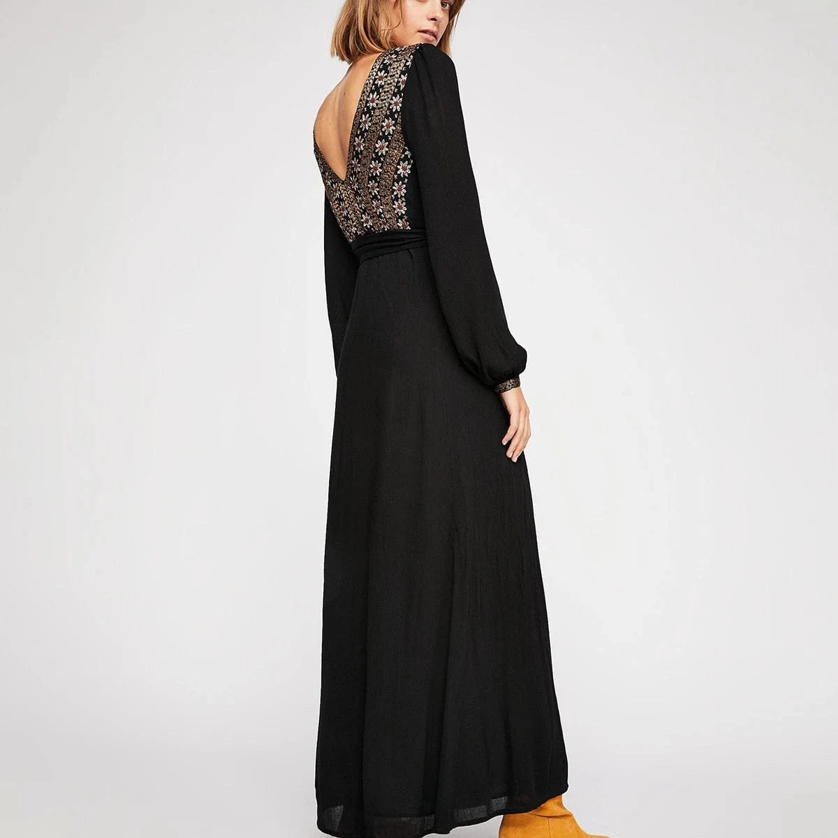 Bohemisk svart klänning