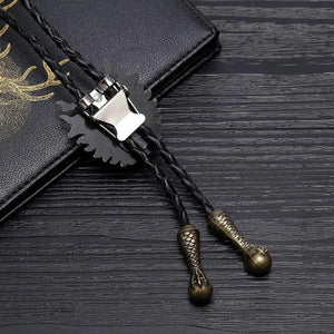 Bolo tie i läder med drakhuvud i metall