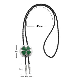 Bolo tie i läder med grön fyrklöver Grön