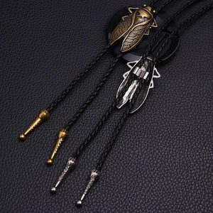 Bolo tie med metallcikada