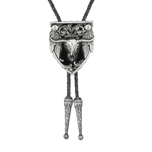 Bolo tie med tjurskalle i oljesköld och läderband Svart