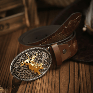 Cowboybälte med gyllene tjurspänne