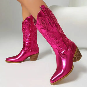Cowboyboots i präglat läder med broderade detaljer