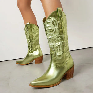 Cowboyboots i präglat läder med broderade detaljer