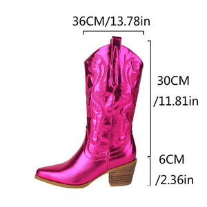 Cowboyboots i präglat läder med broderade detaljer