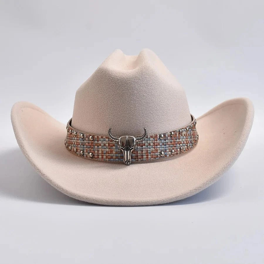 Cowboyhatt i westernstil med elegant bälte och bred brätte