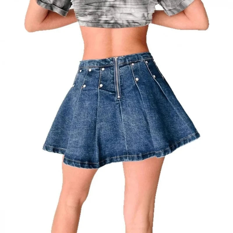 Kort plisserad jeanskjol