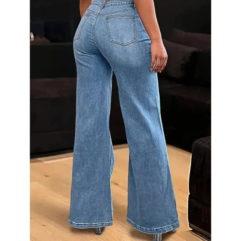 Ljusblå högmidjade vida jeans med dekorativa knappar