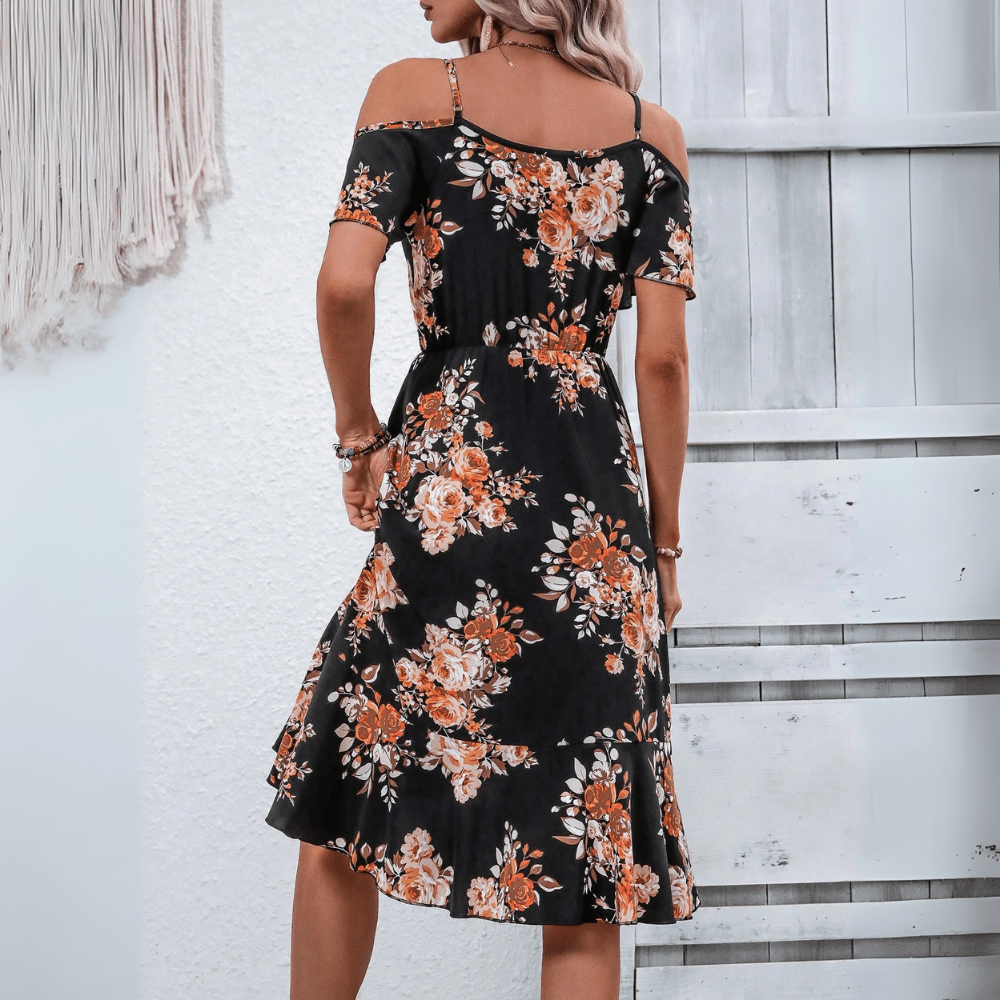 Mönstrad klänning svart blommig