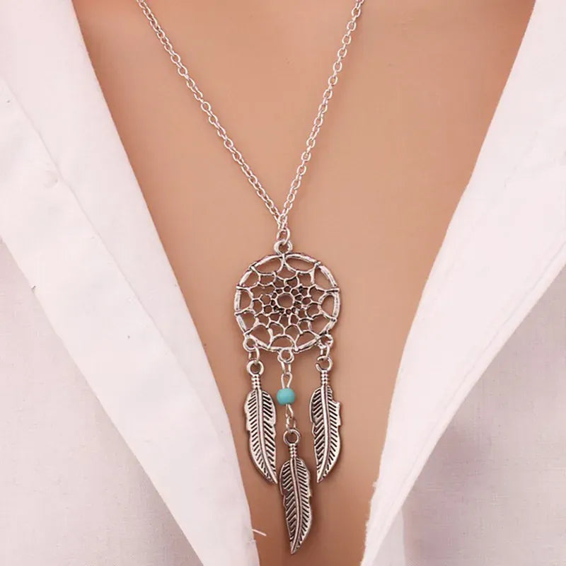 New Dream Catcher Pendant Necklace Feather Blue Beads Women Chain Necklaces Bijoux Collares Fashion Jewelry Wholesale Party Gift