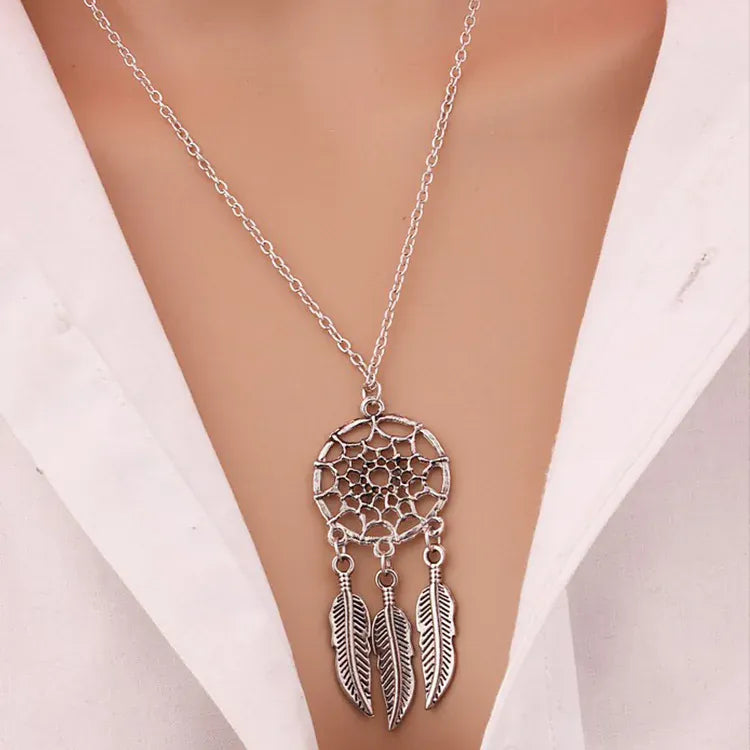 New Dream Catcher Pendant Necklace Feather Blue Beads Women Chain Necklaces Bijoux Collares Fashion Jewelry Wholesale Party Gift
