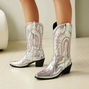 Metalliska Cowgirl Boots med Kontrastbrodyr