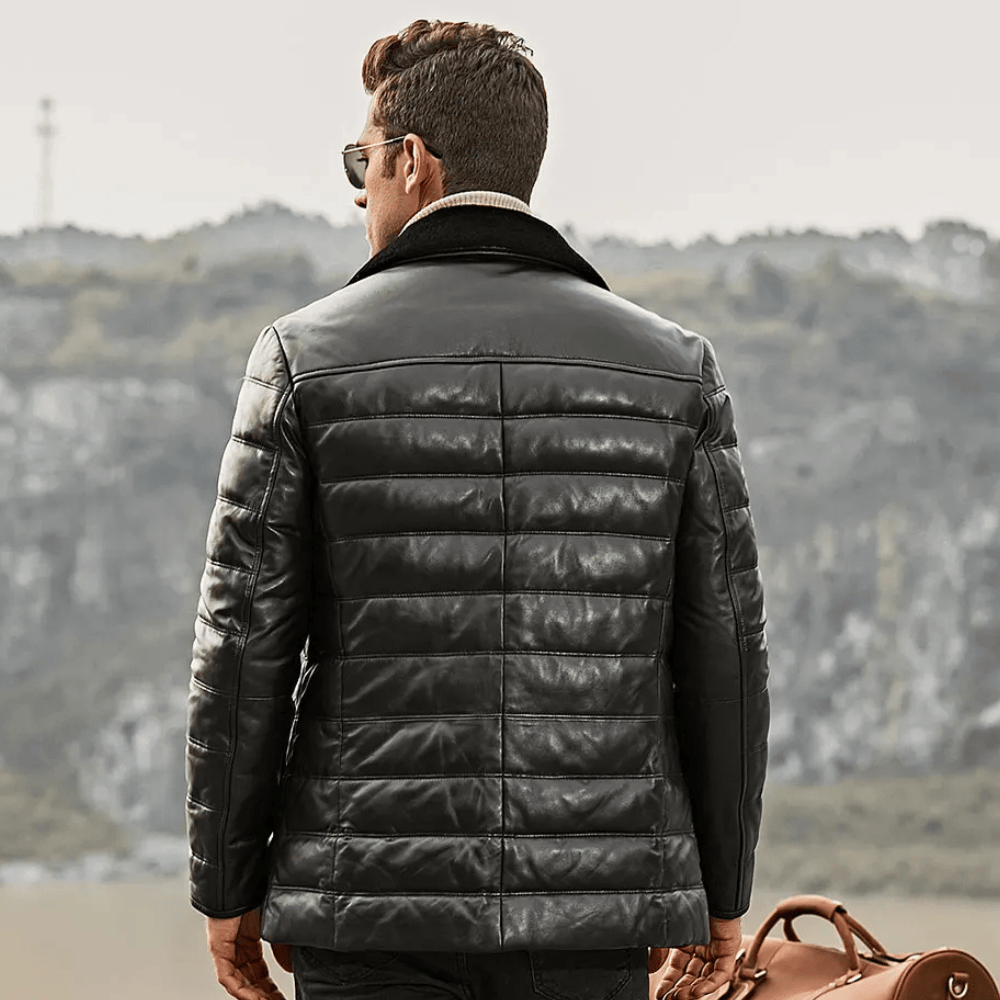 Svart läder dun jacka med pälskrage