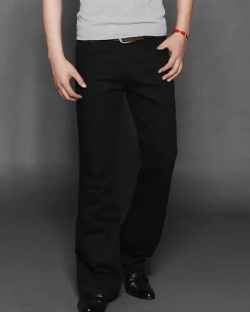 Utsvängda jeans herr