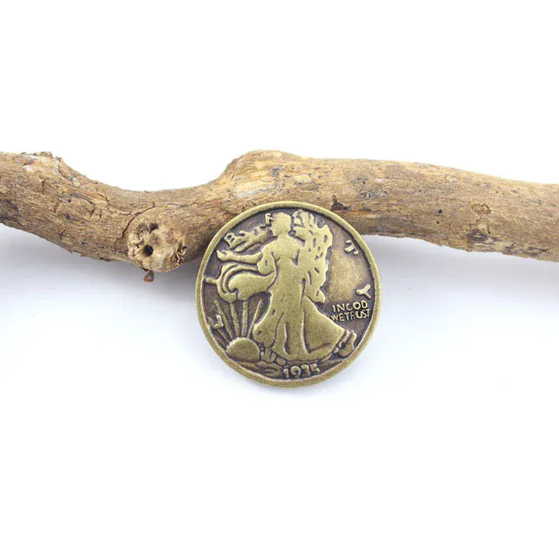 Vintage Concho i Zinklegering med Präglat Mönster och Skruvfäste