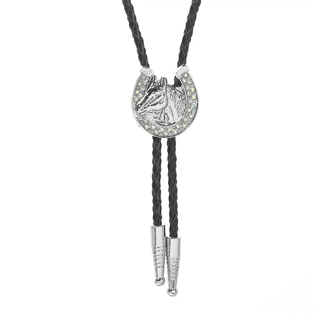 Bolo tie med hästhuvud och glittrande hästsko