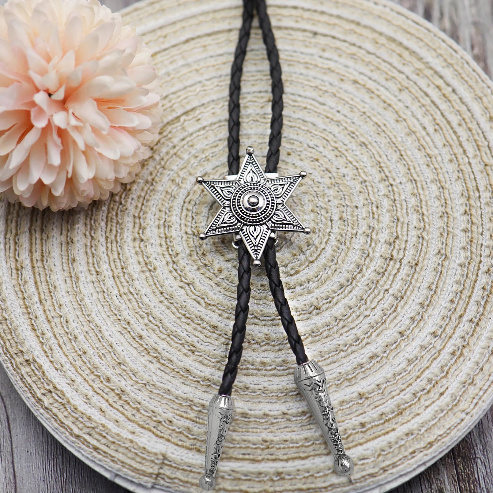 Bolo tie i silver med stjärnhänge