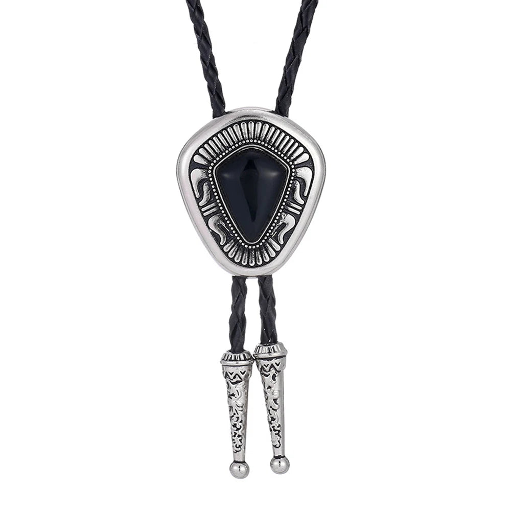 Bolo tie i diamantformad metall med natursten