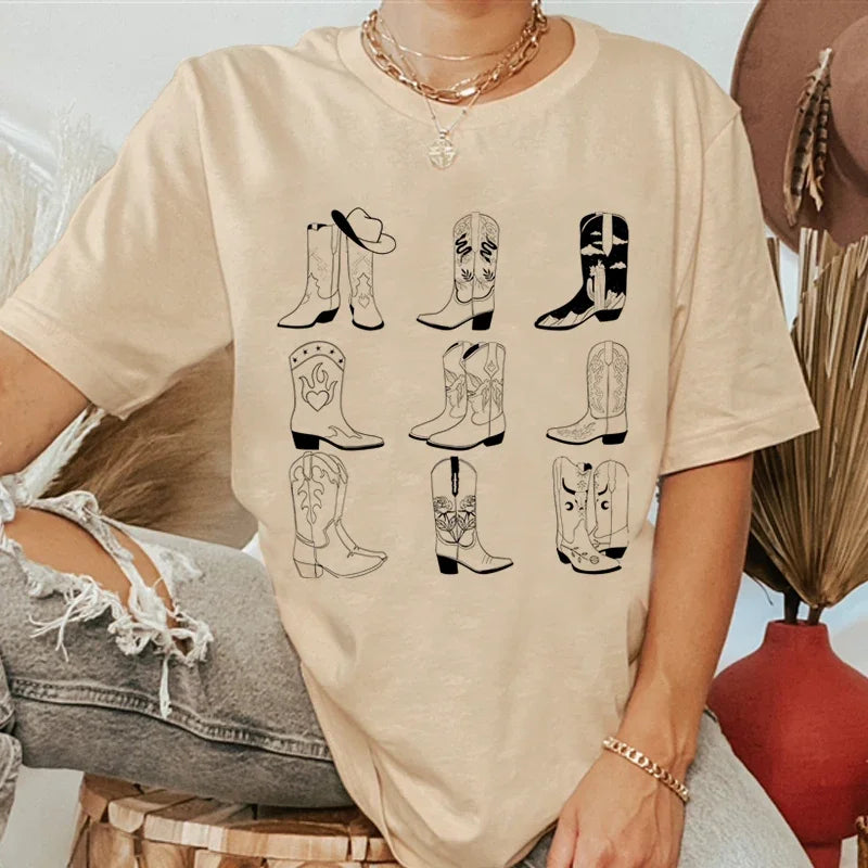 Tshirt med cowgirlboots och hatt
