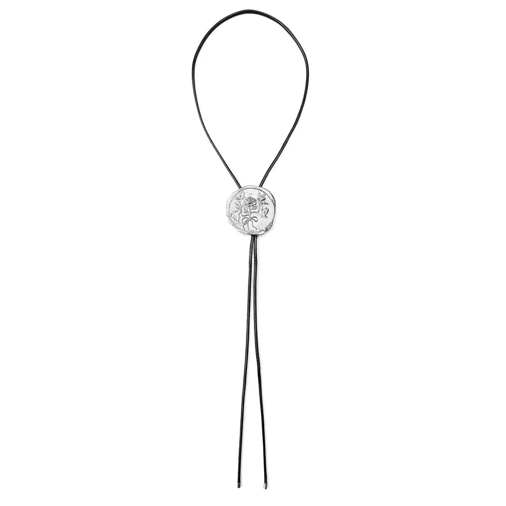 Bolo tie med rosrelief