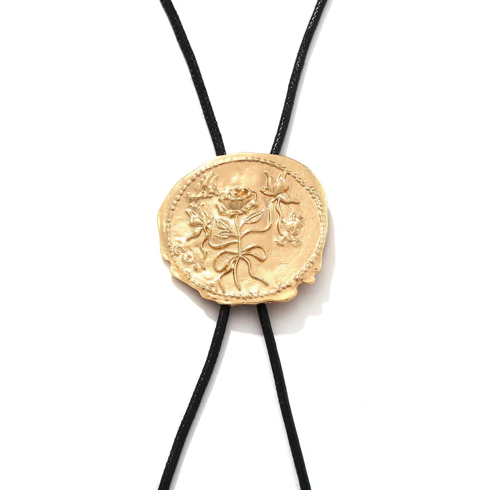 Bolo tie med rosrelief