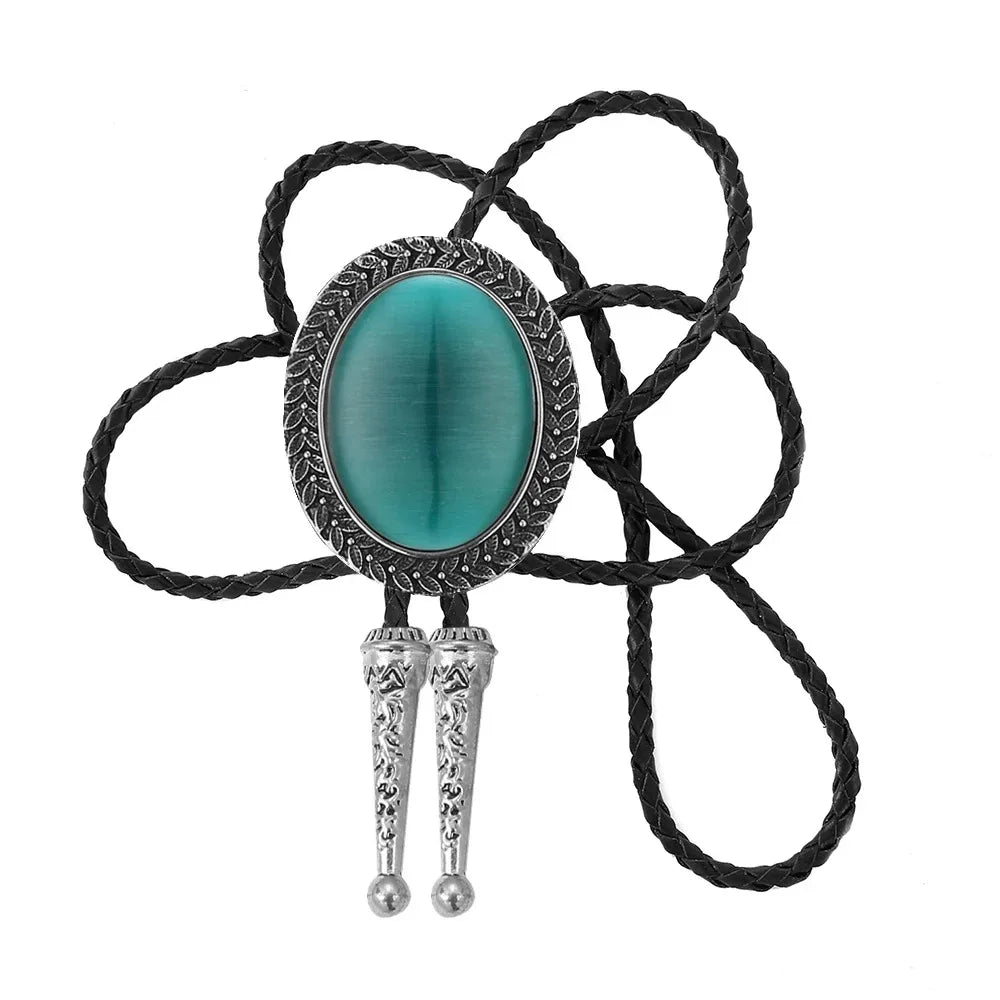 Bolo tie med stor oval sten och handflätad läderrem