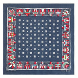 Blå bandana med rödvita motiv