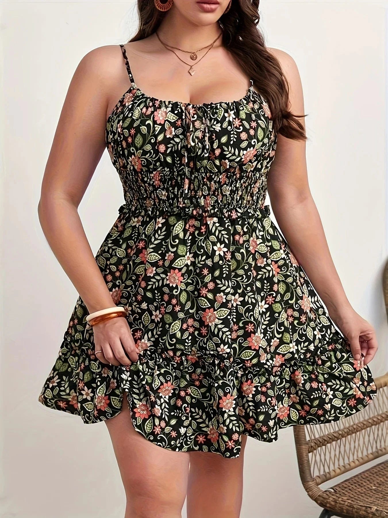 Blommig klänning plus size