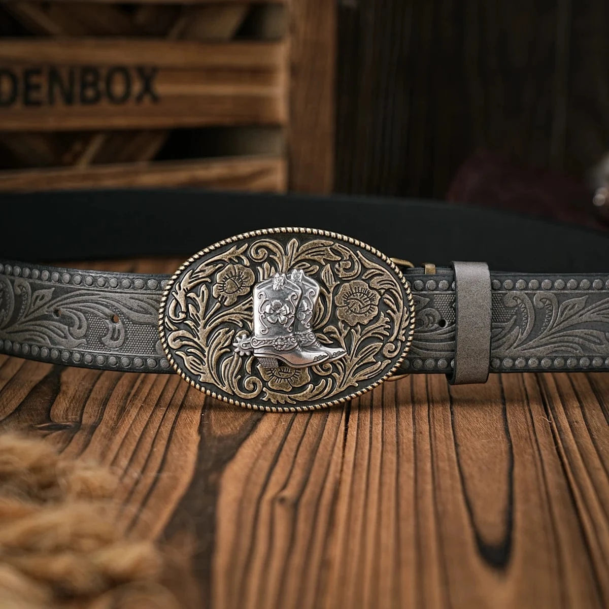 Blommigt cowboybälte