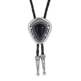 Bolo tie i diamantformad metall med natursten