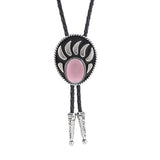Bolo tie i silverfärgad björntassdesign med ädelstenslook