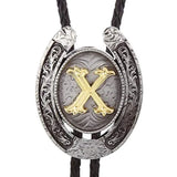 Bolo tie med bokstavsemblem A–Z