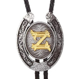 Bolo tie med bokstavsemblem A–Z
