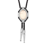 Bolo tie med geometrisk infattning och äkta sten
