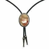 Bolo tie med glasdetalj och ovalt vintagehänge