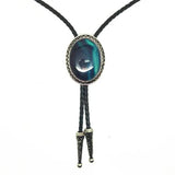Bolo tie med glasdetalj och ovalt vintagehänge