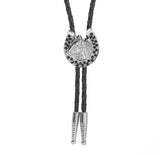 Bolo tie med hästhuvud och glittrande hästsko