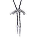 Bolo tie med retro pistol i metall