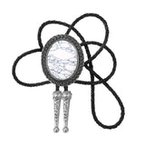 Bolo tie med stor oval sten och handflätad läderrem