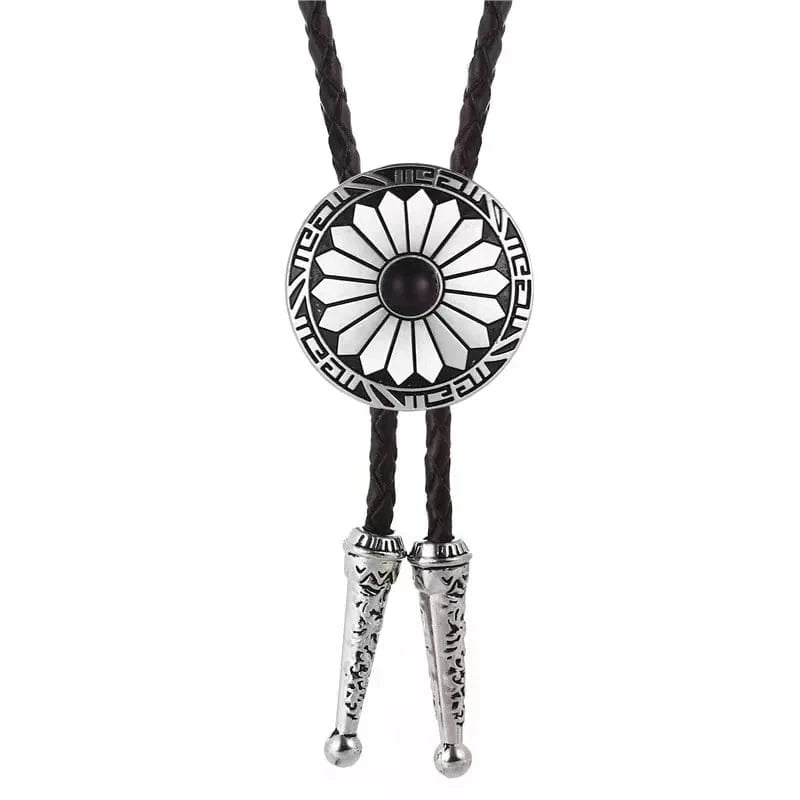 Bolo tie med svart sten och solinspirerat silverhänge