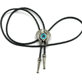 Bolo tie med totemdesign och färgad glassten