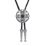 Bolo tie rund med korsdetalj och sten