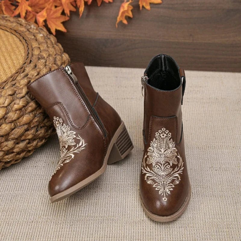 Broderade cowboyboots för flickor med vintageblommönster